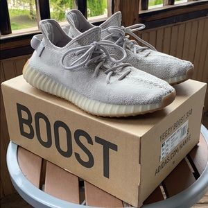YEEZY x Adidas 350 v2